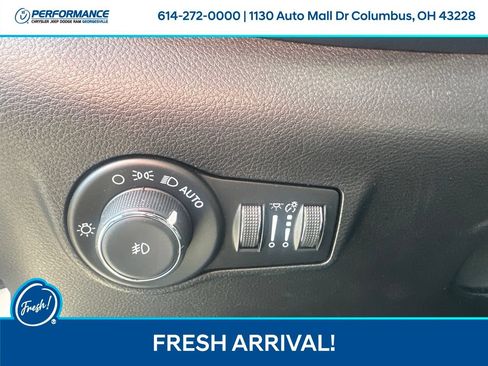 Used 2023 Jeep Compass Trailhawk w/ Sun and Sound Group AWD/4WD image 13