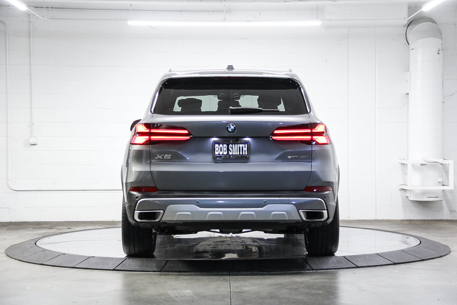 Used 2025 BMW X5 sDrive40i w/ Parking Assistance Package RWD image 4