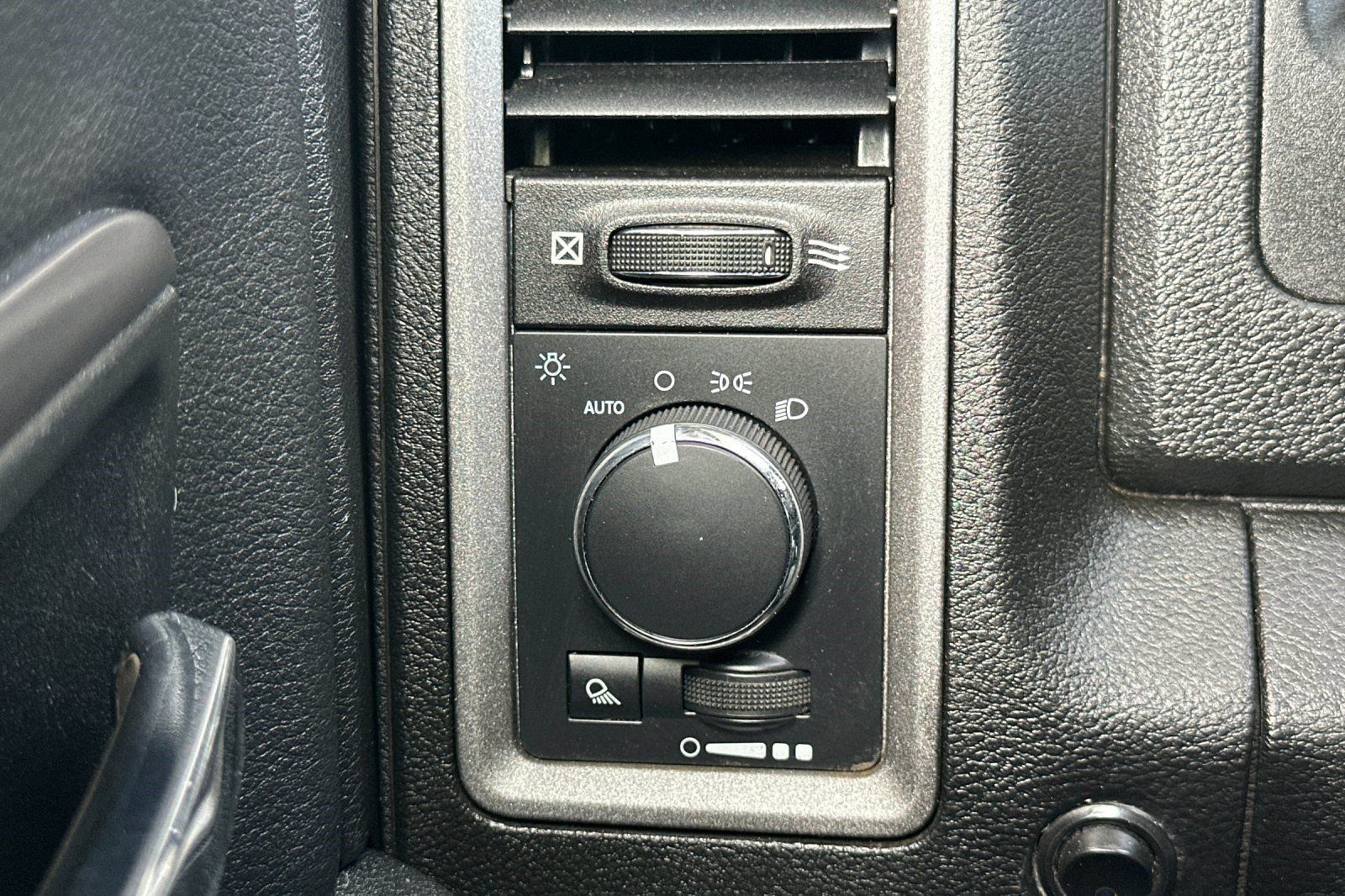 Used 2022 RAM 1500 Tradesman w/ Power & Remote Entry Group RWD image 17