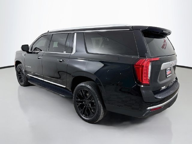 Used 2022 GMC Yukon XL SLT AWD/4WD image 5