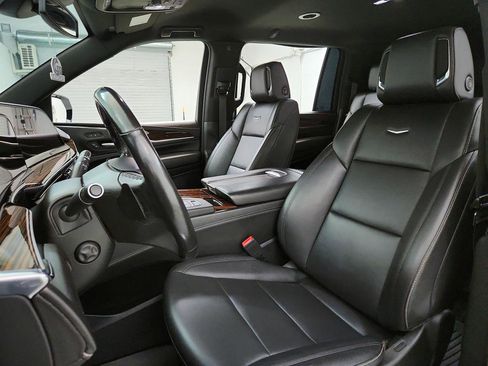 Used 2022 Cadillac Escalade ESV Luxury image 14