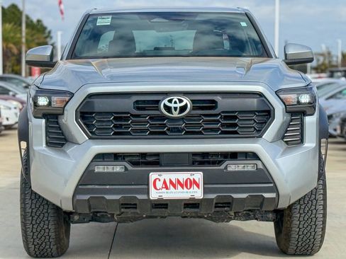 Used 2024 Toyota Tacoma TRD Off-Road AWD/4WD image 4