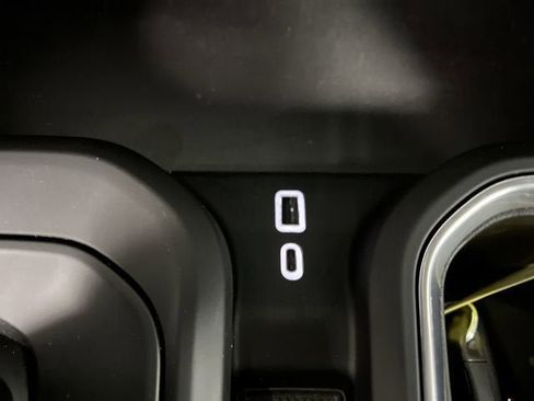 Certified 2025 GMC Sierra 1500 Denali Ultimate AWD/4WD image 36