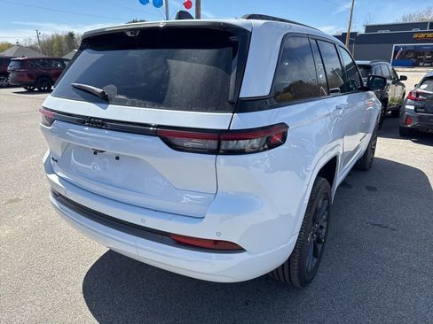 New 2026 Jeep Grand Cherokee Limited AWD/4WD image 5
