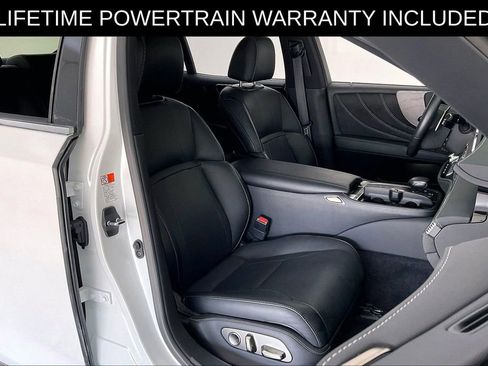 Used 2024 Lexus LS 500 RWD image 9