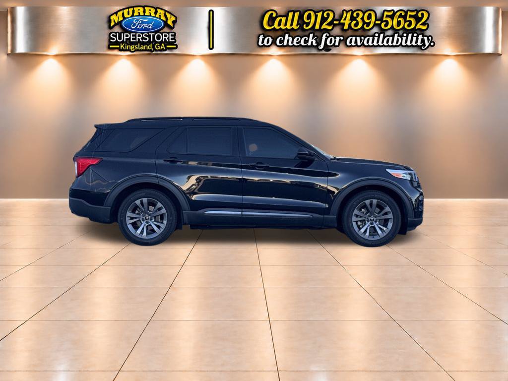 Used 2023 Ford Explorer XLT w/ Equipment Group 202A RWD image 3