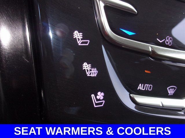 Used 2020 Cadillac Escalade Premium Luxury AWD/4WD image 11