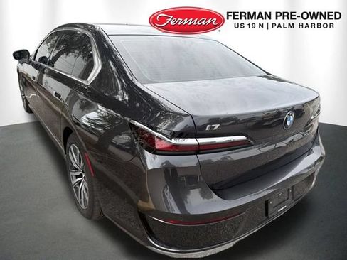 Used 2024 BMW i7 eDrive50 w/ Premium Package RWD image 3