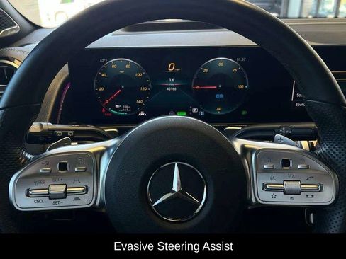 Used 2023 Mercedes-Benz EQB 350 4MATIC SUV image 28