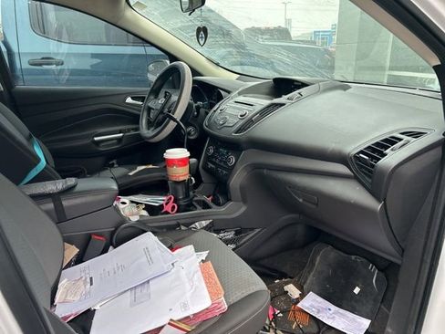 Used 2017 Ford Escape SE image 14