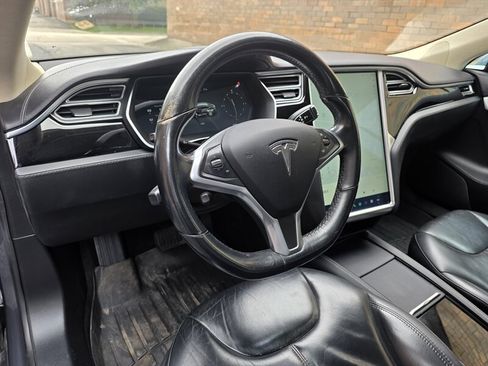 Used 2014 Tesla Model S 85 RWD image 17