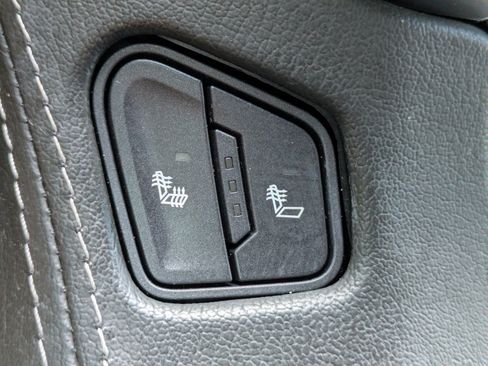 Used 2020 Chevrolet Tahoe LT AWD/4WD image 31