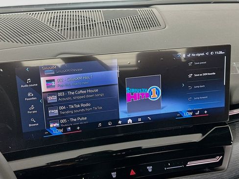 Used 2025 BMW 530i w/ M Sport Package image 11