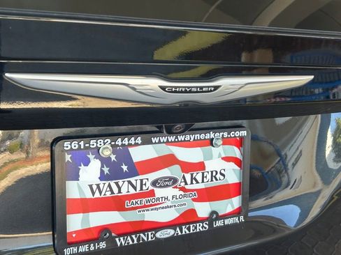 Used 2023 Chrysler Voyager LX image 21