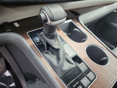 Used 2021 Toyota Sienna XLE image 16