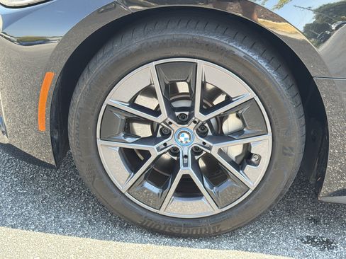 Used 2024 BMW i4 eDrive35 w/ Premium Package RWD image 30