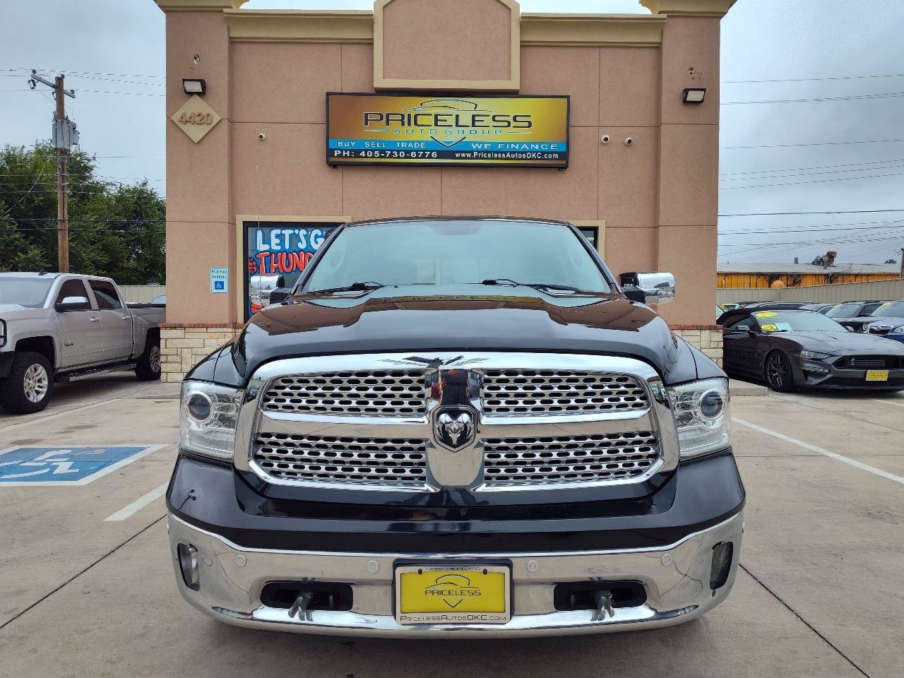 Used 2017 RAM 1500 Laramie w/ Convenience Group AWD/4WD image 9