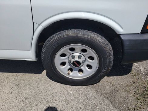 Used 2012 GMC Savana 1500 RWD image 7