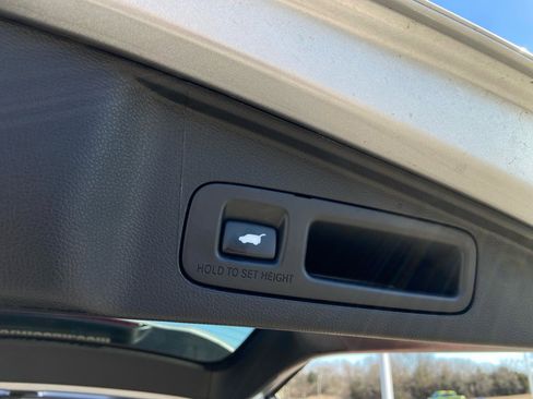 Used 2020 Honda CR-V EX-L image 16