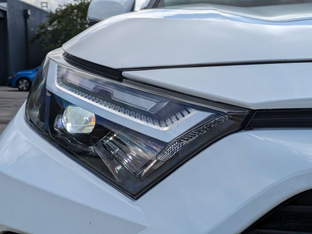 Used 2023 Toyota RAV4 XLE w/ Convenience Package AWD/4WD image 10