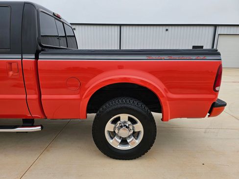 Used 2004 Ford F250 Harley-Davidson AWD/4WD image 22