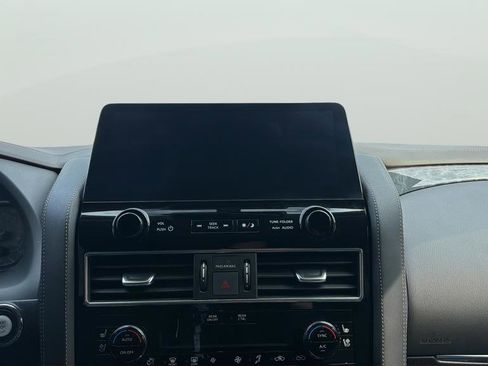 Used 2021 Nissan Armada Platinum w/ Captain's Chairs Package image 18