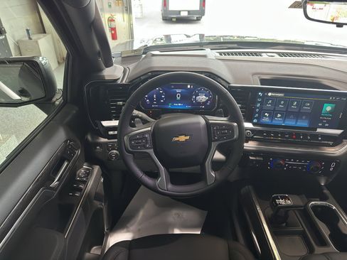 New 2026 Chevrolet Silverado 1500 LTZ w/ Technology Package image 7