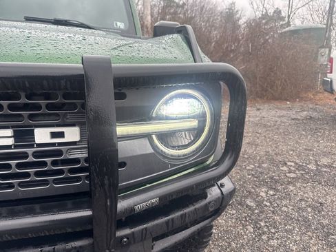 Used 2024 Ford Bronco Badlands image 3