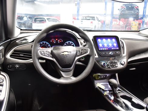 Used 2023 Chevrolet Malibu LT w/ Driver Confidence Package FWD image 8