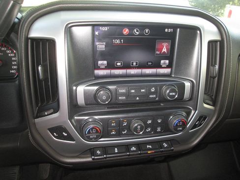 Used 2015 GMC Sierra 2500 SLE w/ SLE Preferred Package AWD/4WD image 19