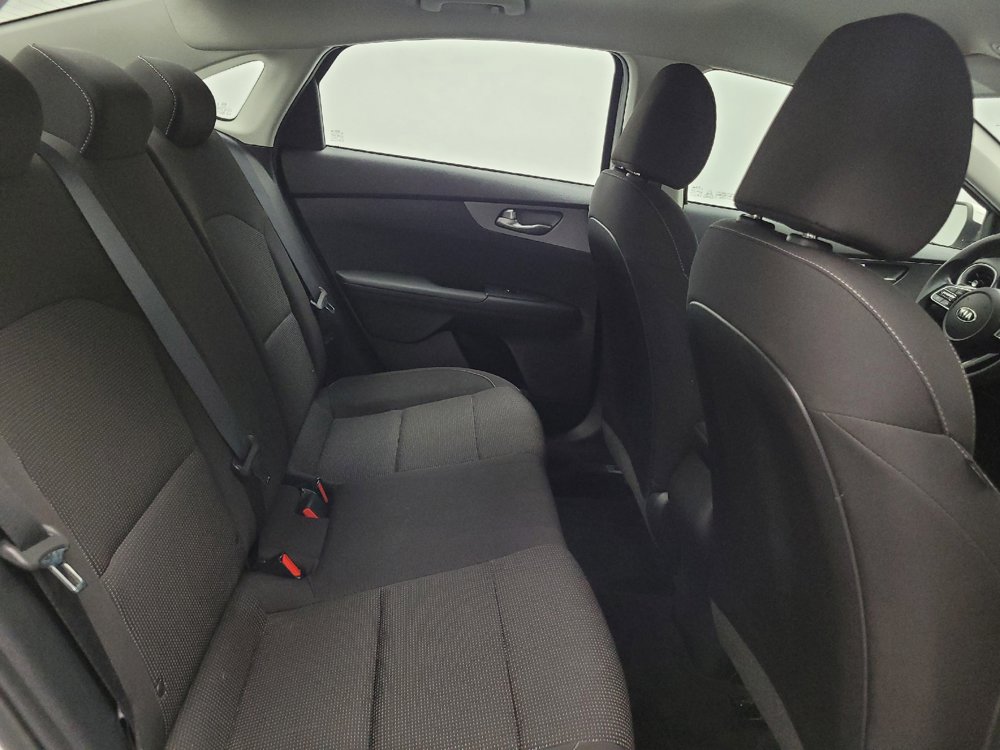 Used 2020 Kia Forte LXS FWD image 19