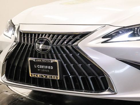 Certified 2025 Lexus ES 350 w/ Accessory Package (Z2) FWD image 8