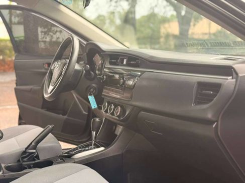 Used 2014 Toyota Corolla L FWD image 16