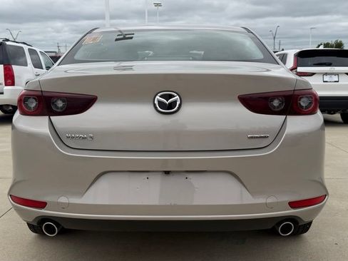 Used 2024 MAZDA MAZDA3 s FWD image 4