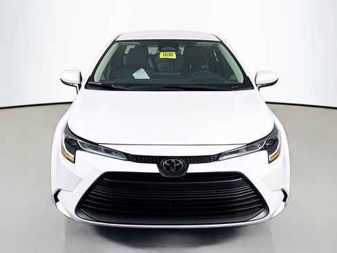 New 2026 Toyota Corolla LE image 2