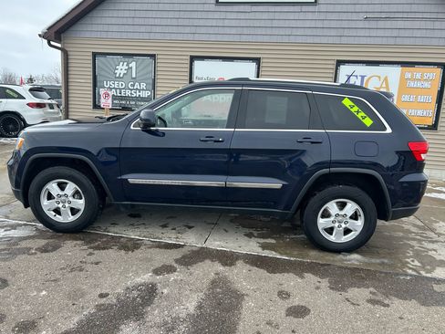 Used 2013 Jeep Grand Cherokee Laredo w/ Laredo E Group image 8