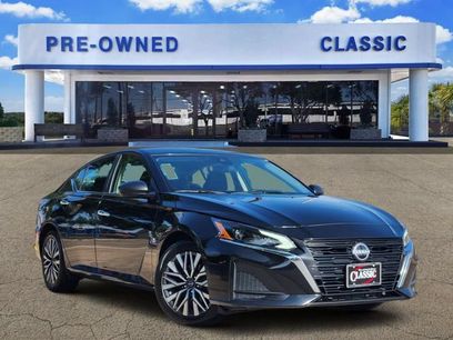 Used 2024 Nissan Altima 2.5 SV