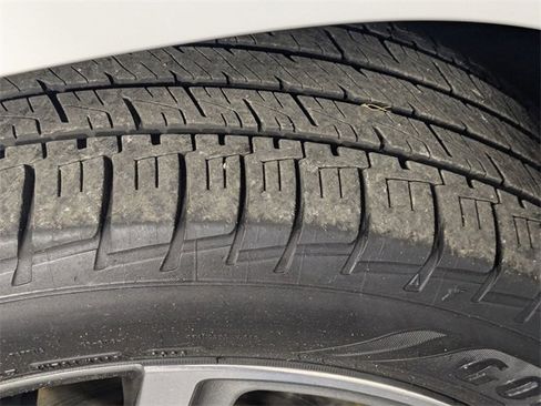 Used 2020 GMC Terrain Denali w/ Denali Premium Package image 9