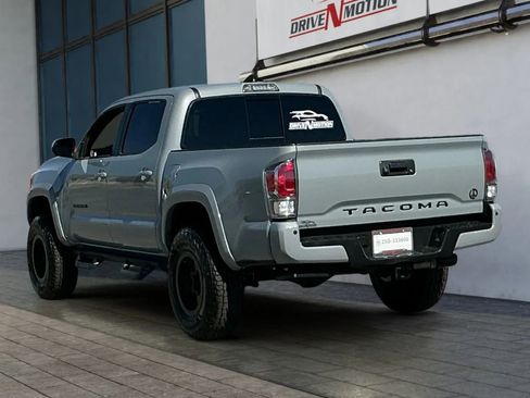 Used 2020 Toyota Tacoma TRD Sport image 6