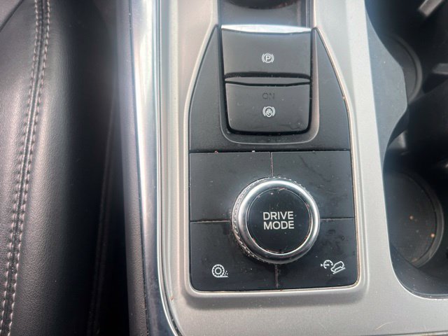 Used 2023 Ford Explorer XLT w/ Equipment Group 202A AWD/4WD image 25