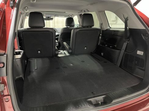 Used 2019 Toyota Highlander SE AWD/4WD image 20
