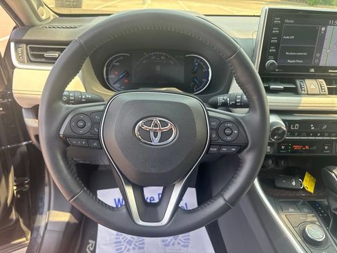 Used 2020 Toyota RAV4 Limited w/ Limited Grade Weather Package AWD/4WD image 33