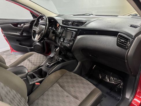 Used 2021 Nissan Rogue Sport SV image 57