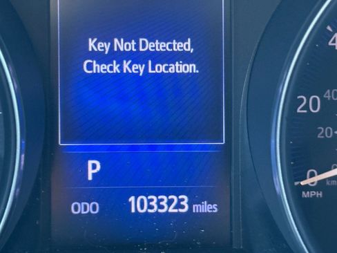 Used 2018 Toyota C-HR XLE FWD image 25