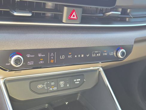 New 2026 Kia Carnival EX FWD image 26