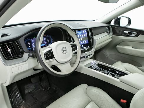 Used 2024 Volvo XC60 B5 Ultimate image 4