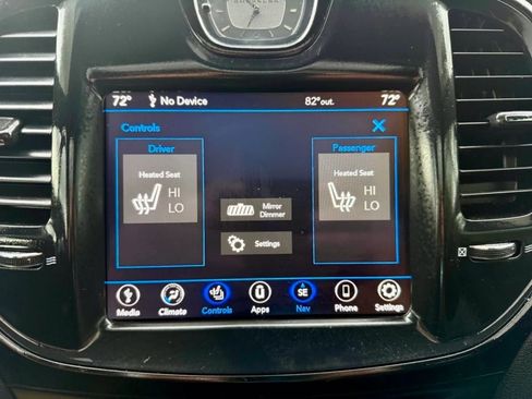 Used 2018 Chrysler 300 S w/ 300S Premium Group image 15