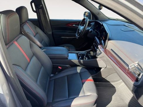 Used 2025 Chevrolet Traverse RS w/ LPO, Floor Liner Package AWD/4WD image 15