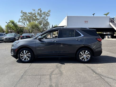 Used 2022 Chevrolet Equinox Premier w/ LPO, Cargo Package FWD image 5
