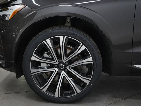 Used 2023 Volvo XC60 B5 Ultimate w/ Climate Package AWD/4WD image 31